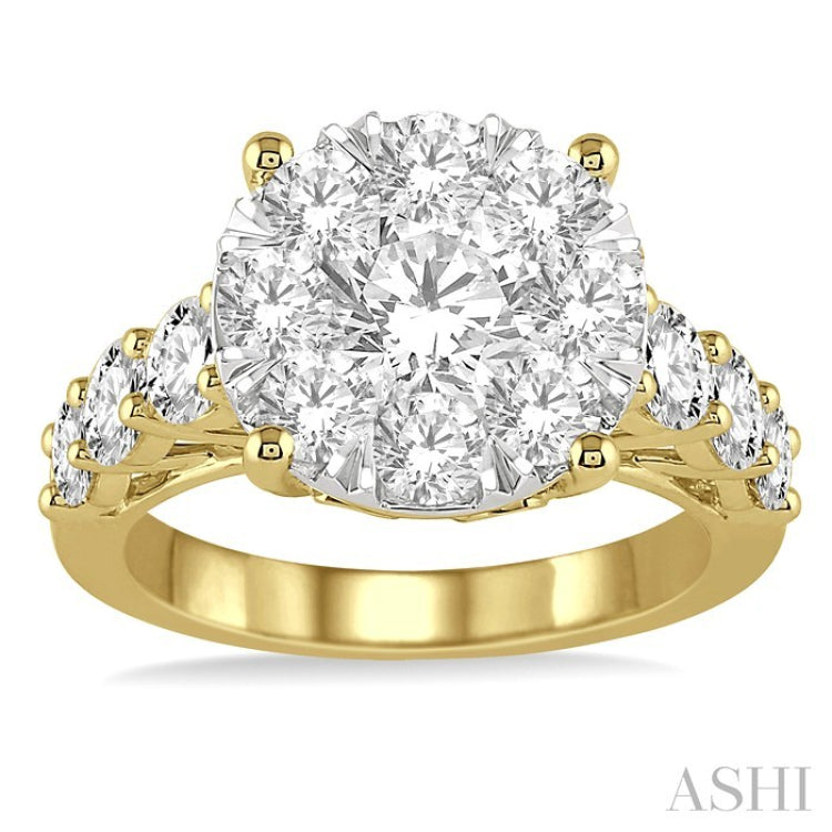 2 Ctw Round Cut Lovebright Diamond Ring in 14K Yellow and White Gold