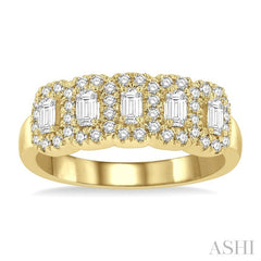 1 Ctw Emerald Shape 5 Stone Emerald & Round Cut Diamond Halo Wedding Band in 14K Yellow Gold