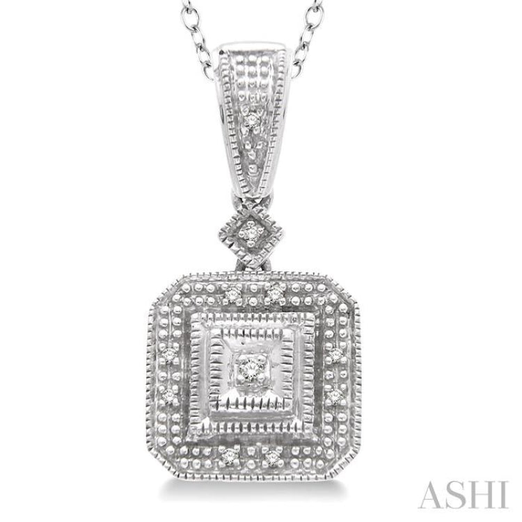 1/20 Ctw Round Cut Diamond Vintage Pendant in Sterling Silver With Chain