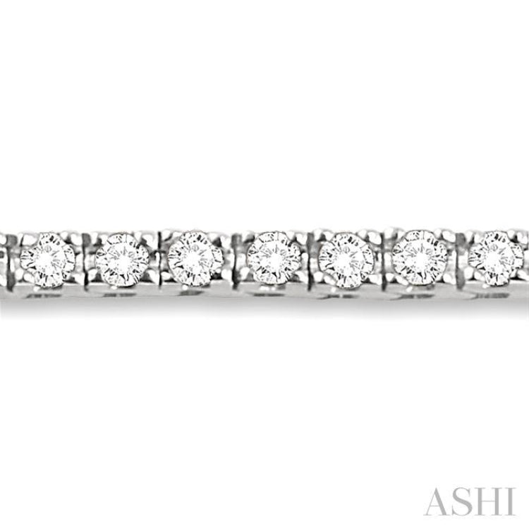 2 Ctw Square Shape Round Cut Diamond Tennis Bracelet in 14K White Gold