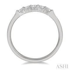1/4 Ctw 5 Stone Round Cut Diamond Wedding Band in 14K White Gold