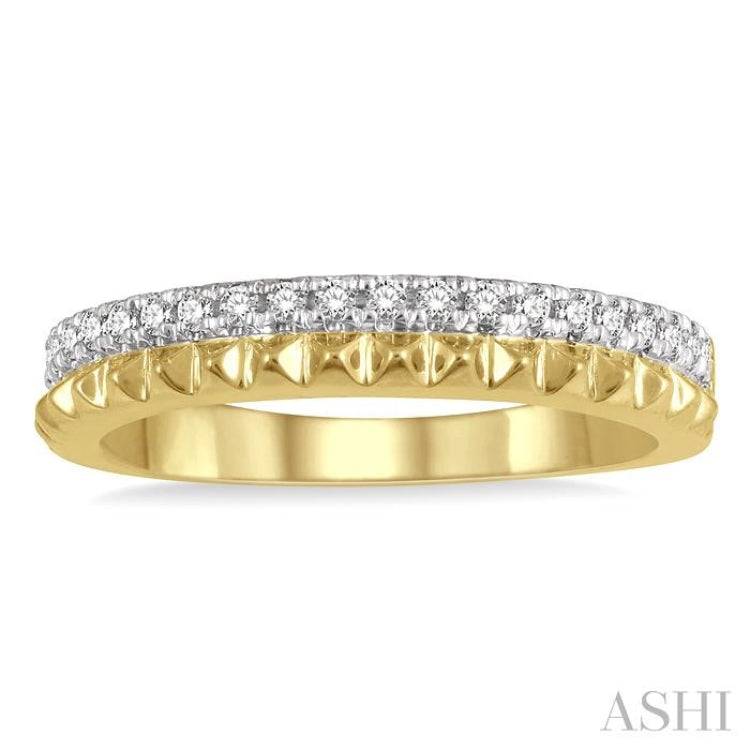 1/5 Ctw Pyramid Bead and Round Cut Diamond Wedding Band in 14K Yellow Gold