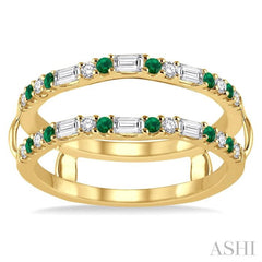 1.5 MM Emerald & 1/3 Ctw Baguette and Round Cut Diamond Insert Precious Ring in 14K Yellow Gold