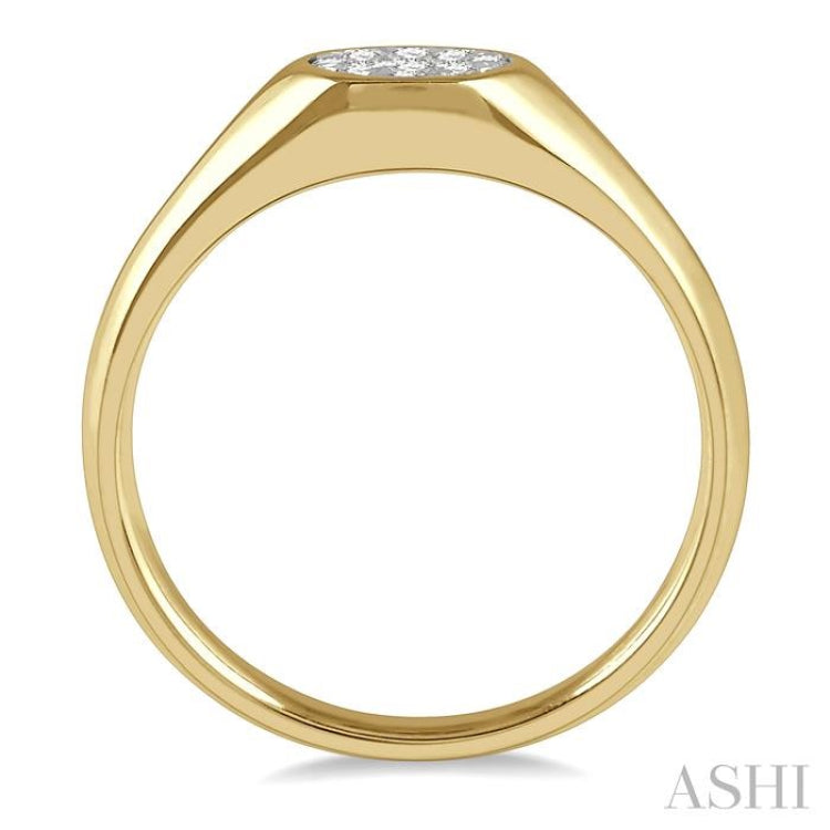1/8 Ctw Oval Shape Lovebright Diamond Ring in 14K Yellow And White Gold