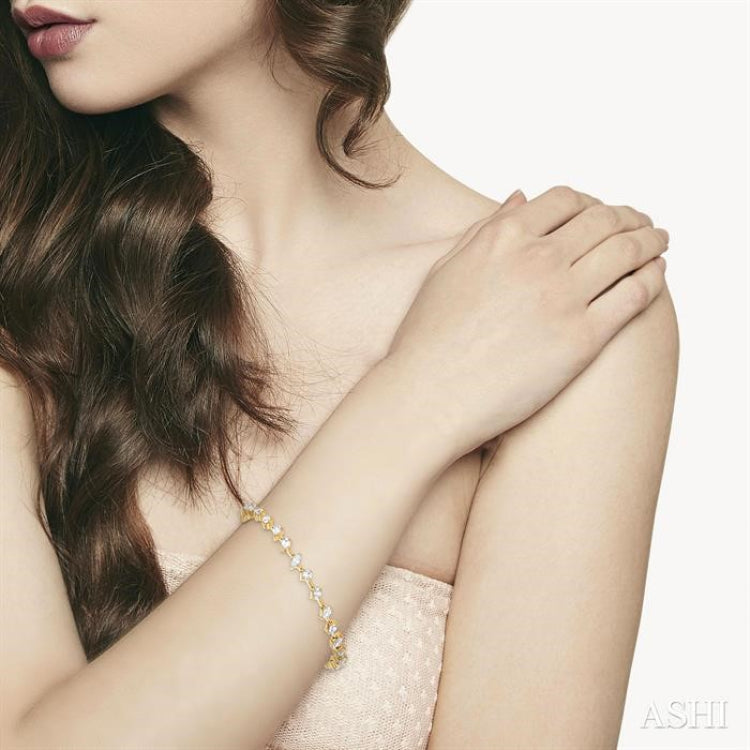 3 1/2 Ctw Mixed Shape Fusion Diamond Fashion Bracelet in 14K Yellow Gold