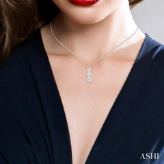 1/3 Ctw Lovebright 3 stone Essential Round Cut Diamond Pendant with Chain in 14K White Gold