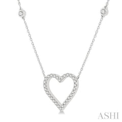 1/2 Ctw Heart Pendant Round Cut Diamond Fashion Station Necklace in 10K White Gold