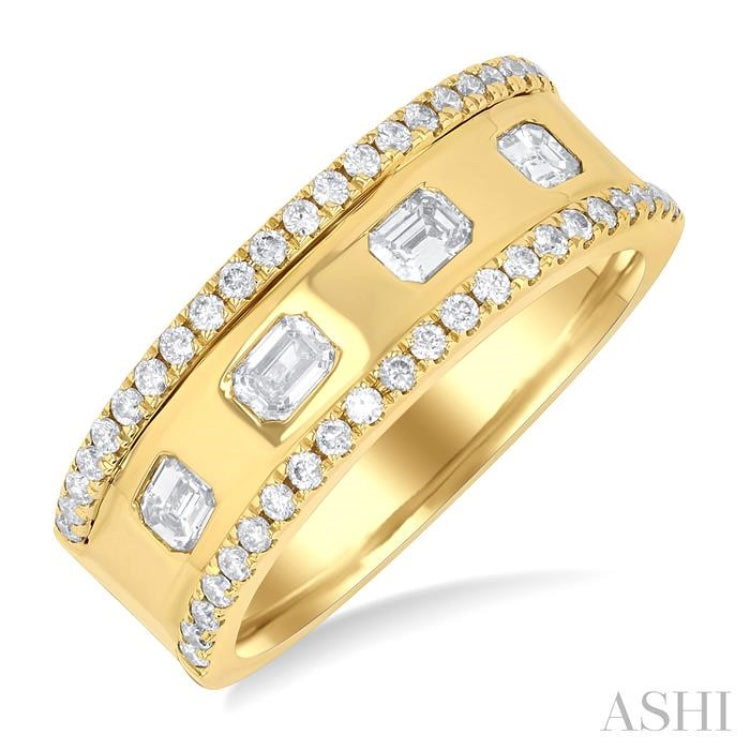 5/8 Ctw Wide 4-Stone Emerald & Round Cut Diamond Fashion Band in 14K Yellow Gold