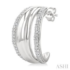 1/10 Ctw Split Dome Shape Round Cut Diamond Bold Half Hoop Earrings in Sterling Silver