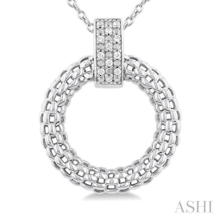 1/8 Ctw Cable Chain Inspired Bold Weave Circle Round Cut Diamond Pendant With Chain in Sterling Silver