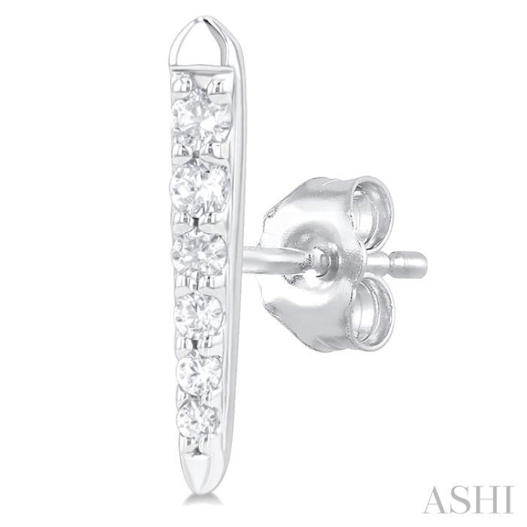 1/10 Ctw Petite Vertical Bar Graduated Round Cut Diamond Fashion Stud Earrings in 10K White Gold