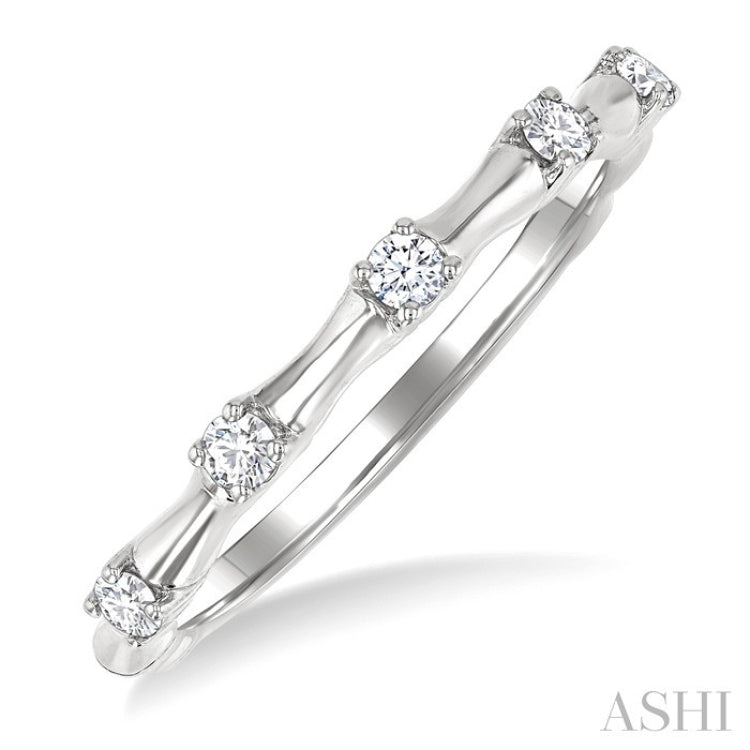 1/5 Ctw Bamboo Shoot Inspired Round Cut Diamond Fashion Ring in 14K White Gold