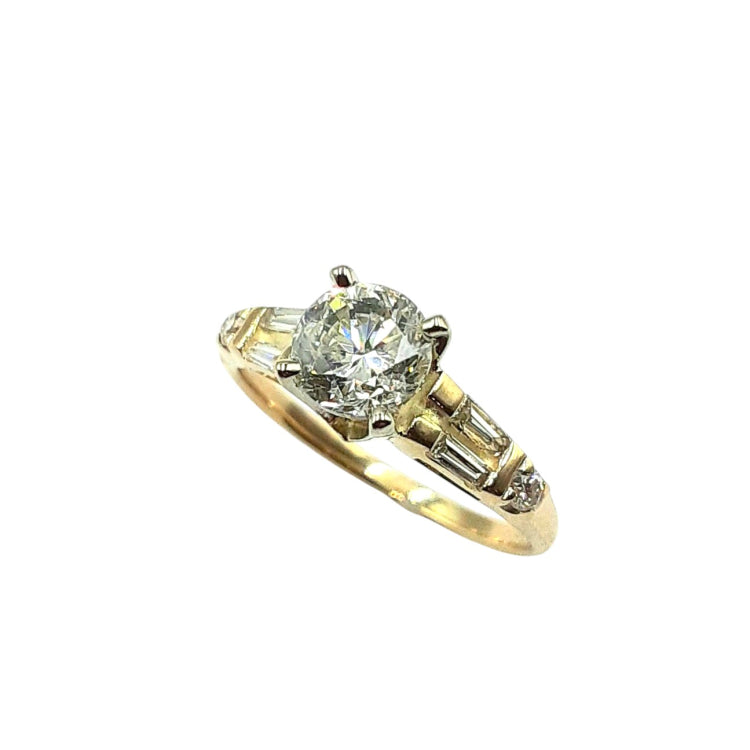 APPRAISED $2800 - 14kt Yellow Gold Band with 4 Baguette Diamonds - T. - .10ct and 2 Round Brilliant Diamonds - T. - .04ct with 1 Round Brilliant Diamond Center - T. - .77ct 