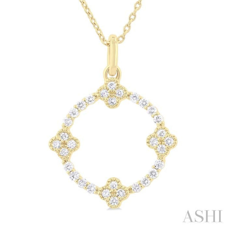 1/4 Ctw Clover Leaf Circle Round Cut Diamond Pendant With Chain in 10K Yellow Gold