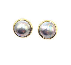 APPRAISED $900- 14KT Yellow Gold Grey Mabe Pearl Bezel Set Earrings