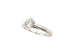 APPRAISED $2100- 18KT White Gold Solitaire Engagement Ring with a Round Brilliant Diamond