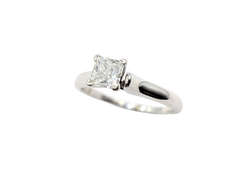 APPRAISED $2300- 18KT White Gold Solitaire Engagement Ring with a Princess Cut Diamond