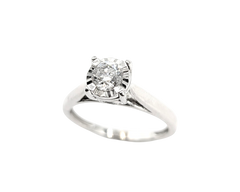 APPRAISED $1100- 10KT White Gold Engagement Ring with a Round Brilliant Diamond set in an Illusion Head & Side Round Brilliant Diamonds