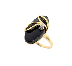 APPRAISED $500- 10KT Yellow Gold Onyx & Diamond Ring