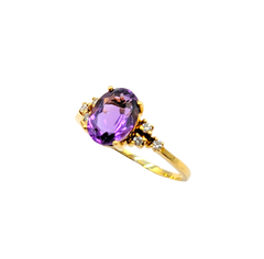 APPRAISED $450- 14KT Yellow Gold Ring with a Oval Shape Amethyst & 6 Round Brilliant Diamonds