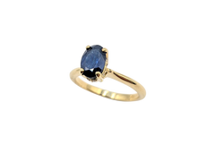 APPRAISED $1700- 14KT Yellow Gold Ring with an Oval Sapphire surrounded by Round Brilliant Diamonds