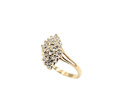 APPRAISED $550- 10KT Yellow Gold Cluster Ring with Round Brilliant Diamonds