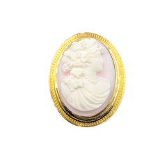 APPRAISED $500- 10KT Yellow Gold Pink Shell Cameo Pin