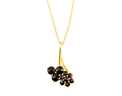 APPRAISED $550- 14KT Yellow Gold Garnet Flower Pendant