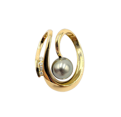 APPRAISED $3400- 14KT Yellow Gold Swirl Style Pendant with a Tahitian Black Pearl and Diamonds